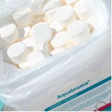 Bayrol Aquabrome Tablets à 5 kg 88 STK - Pool Me Up