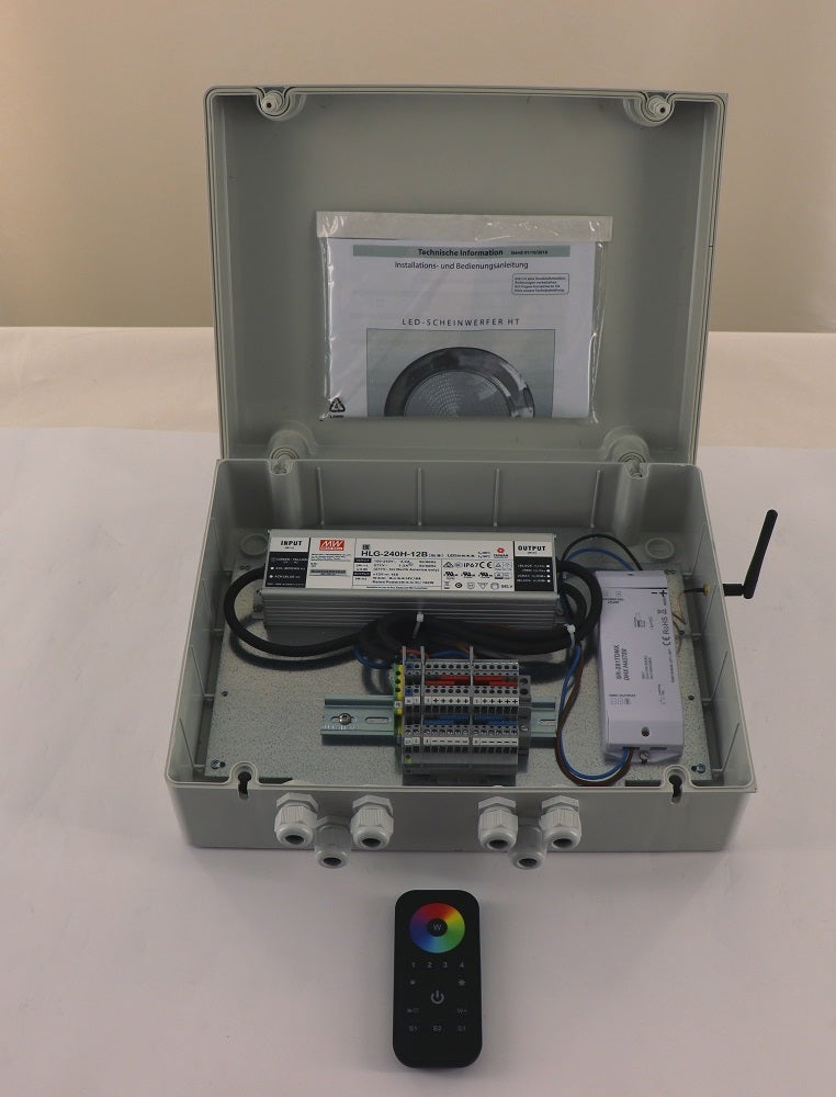 Schaltkasten RGB (192W) mit Fernbedienung und - Pool Me Up