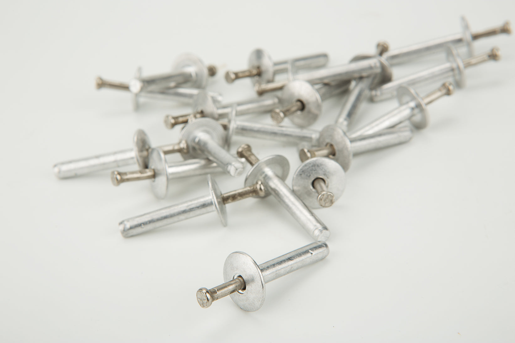 ALKOR Spreiznieten Renolit (100 Stk.) - Pool Me Up