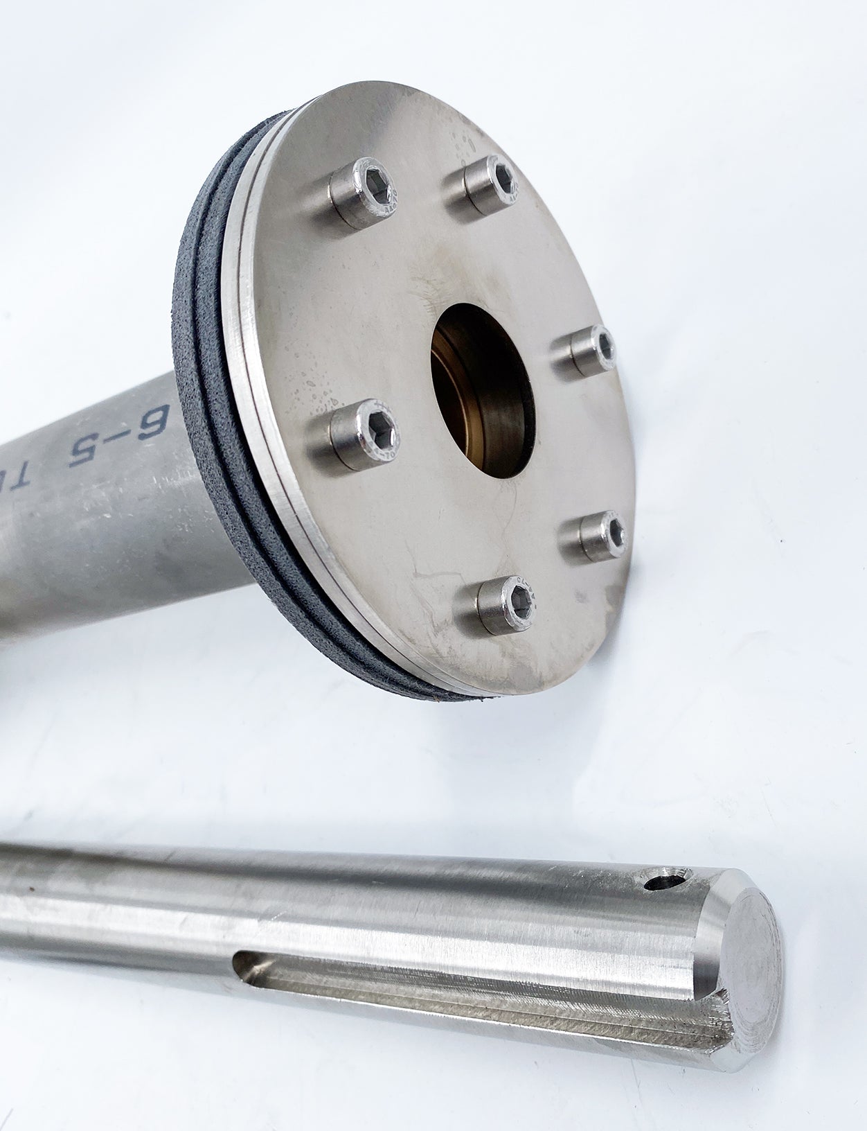 Aquadeck Wanddurchführung 250mm für externen Motor - Pool Me Up